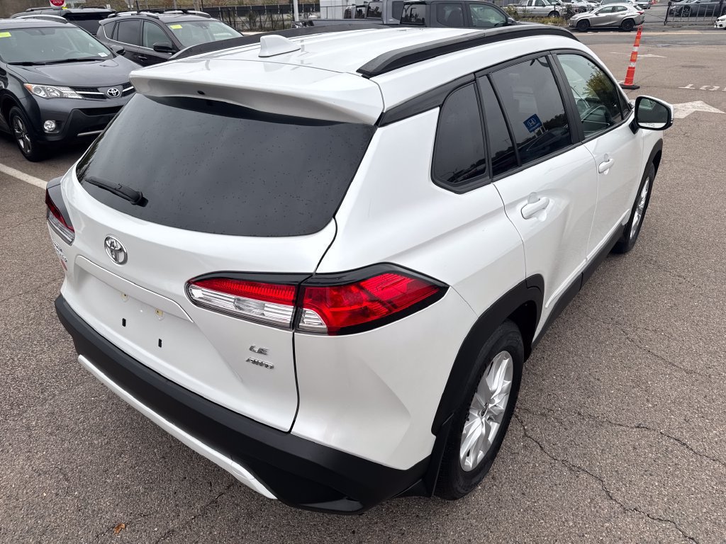 Used 2023 Toyota Corolla Cross LE w/ Moonroof Package AWD/4WD image 8