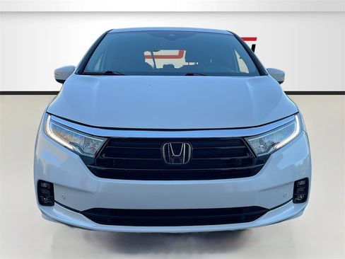 Used 2023 Honda Odyssey Touring image 2