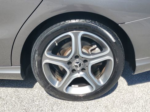 Used 2018 Mercedes-Benz CLA 250 4MATIC image 7