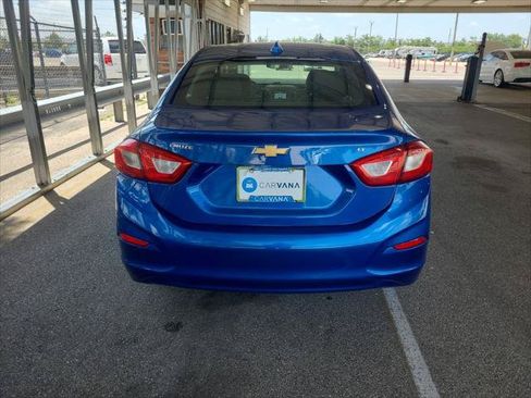 Used 2018 Chevrolet Cruze LT w/ Convenience Package FWD image 7