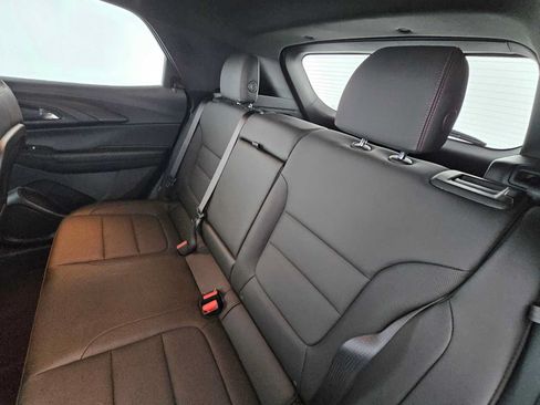 Used 2025 Chevrolet TrailBlazer RS w/ Convenience Package AWD/4WD image 17