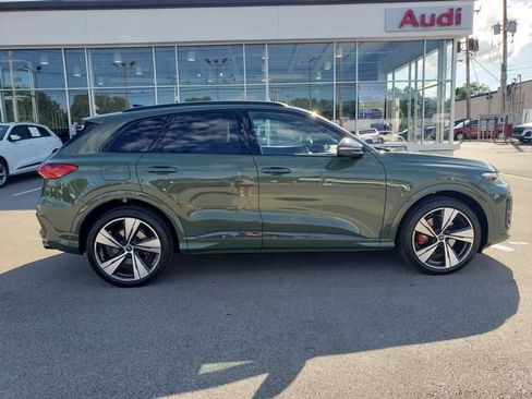 Used 2026 Audi SQ5 Prestige AWD/4WD image 2