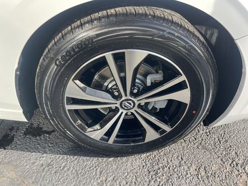 Certified 2023 Nissan Sentra SV image 27