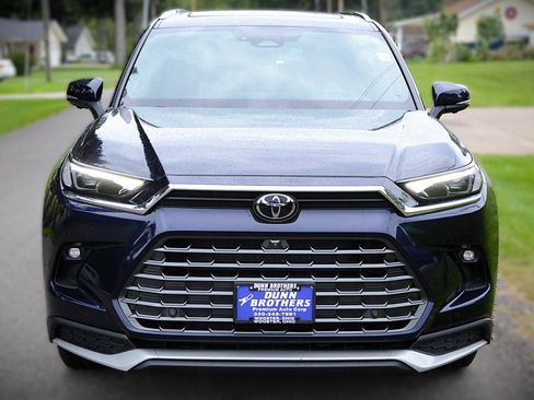 Used 2025 Toyota Grand Highlander AWD Hybrid image 2