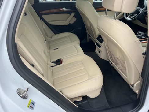 Used 2022 Audi Q5 2.0T Premium Plus w/ Premium Plus Package image 15