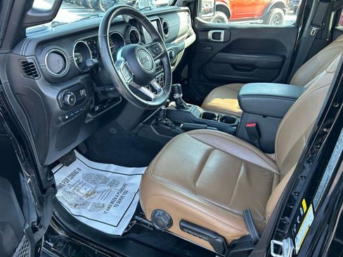 Used 2023 Jeep Wrangler Unlimited Sahara w/ Cold Weather Group AWD/4WD image 10