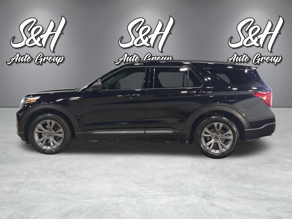 Used 2021 Ford Explorer XLT w/ Equipment Group 202A AWD/4WD image 18