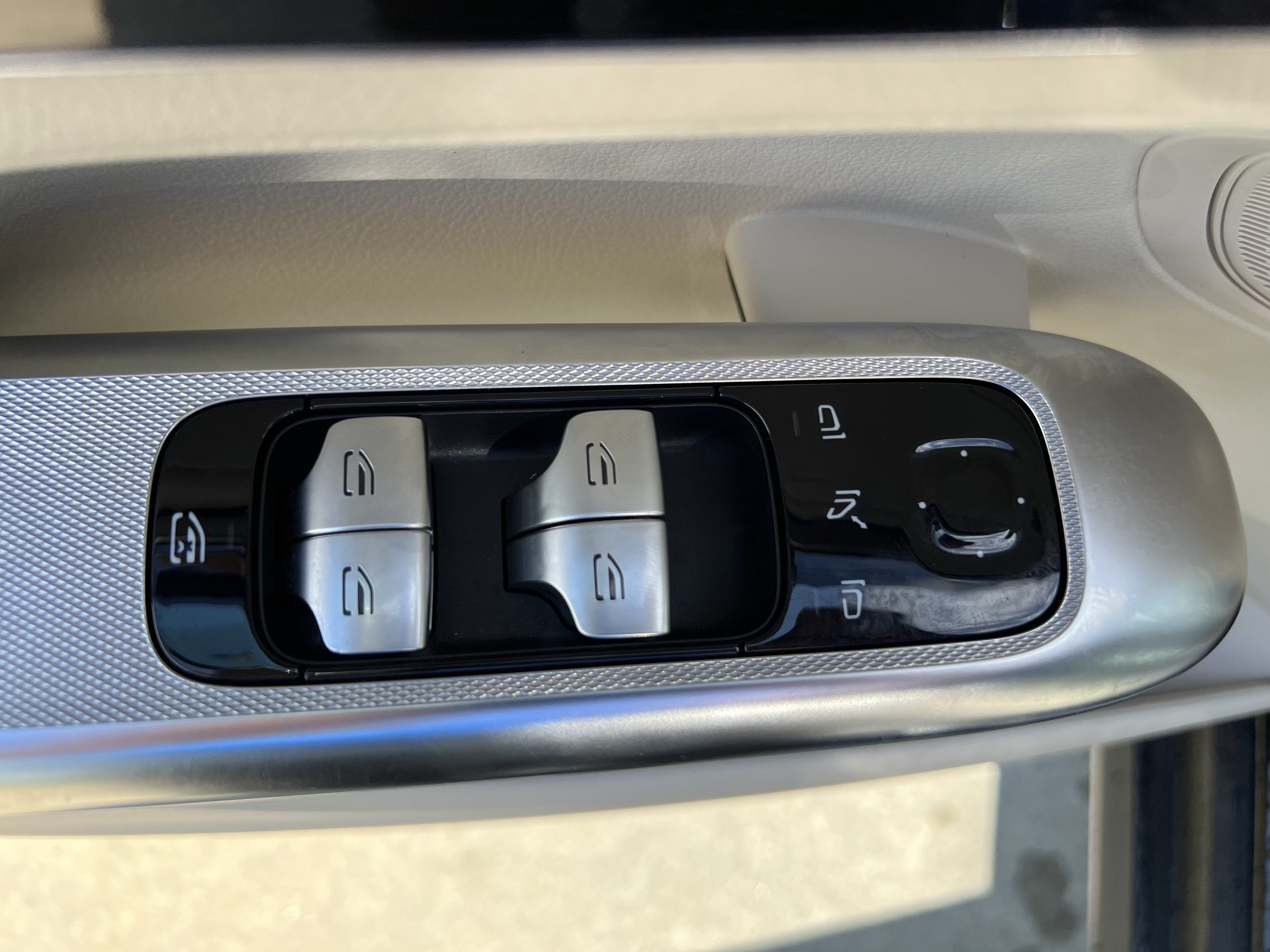Certified 2025 Mercedes-Benz GLC 350e 4MATIC image 15