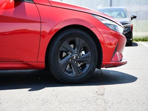 Used 2021 Hyundai Elantra SEL w/ Cargo Package FWD image 9
