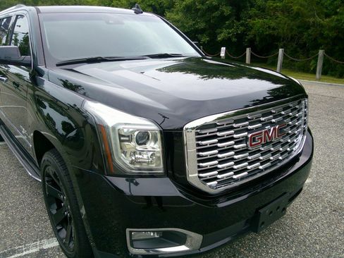 Used 2019 GMC Yukon XL Denali AWD/4WD image 27