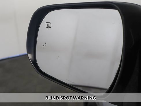 Used 2017 Toyota Sienna XLE w/ XLE Navigation Package image 5