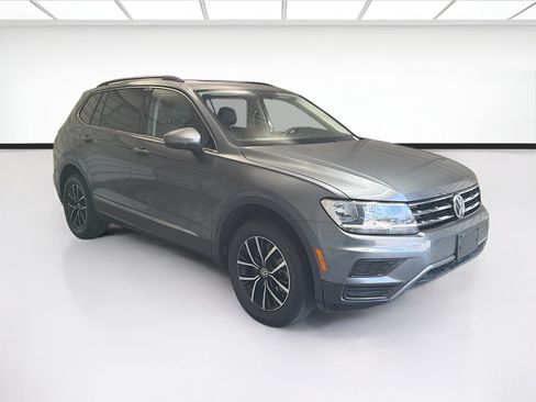 Used 2021 Volkswagen Tiguan SE FWD image 3