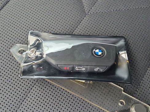 Used 2026 BMW iX xDrive45 w/ Premium Package AWD/4WD image 34