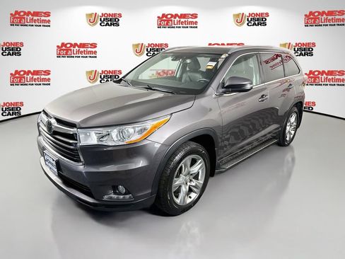 Used 2015 Toyota Highlander Limited Platinum AWD/4WD image 15