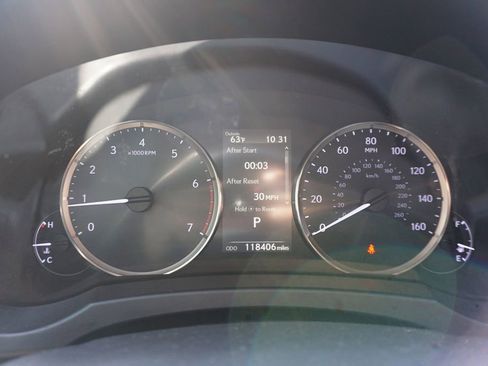 Used 2017 Lexus IS 200t image 6