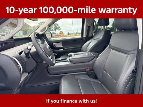Used 2025 Ford Expedition Active AWD/4WD image 23