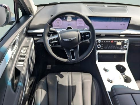 Used 2025 Genesis GV80 2.5T image 12