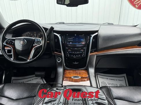 Used 2015 Cadillac Escalade ESV 2WD image 28
