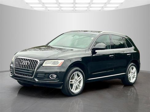 Used 2017 Audi Q5 2.0T Premium Plus w/ Technology Package image 3