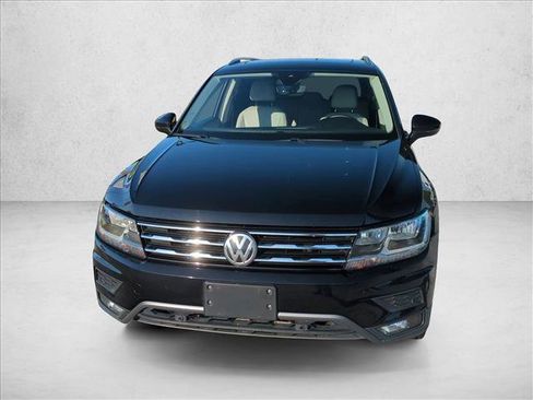 Used 2020 Volkswagen Tiguan SEL w/ Tiguan Three-Row MDO Package AWD/4WD image 2