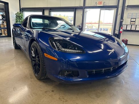 Used 2005 Chevrolet Corvette Convertible w/ Preferred Equipment Group image 16