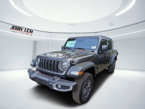 New 2026 Jeep Gladiator Sport AWD/4WD image 6