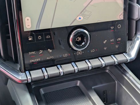 New 2026 GMC Acadia AT4 w/ LPO, Floor Liner Package AWD/4WD image 59