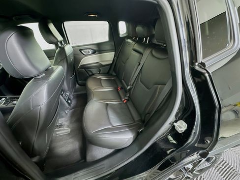 Used 2023 Jeep Compass Limited image 26