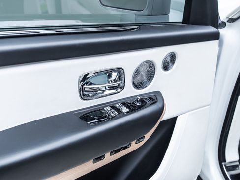 Used 2019 Rolls-Royce Cullinan AWD/4WD image 18