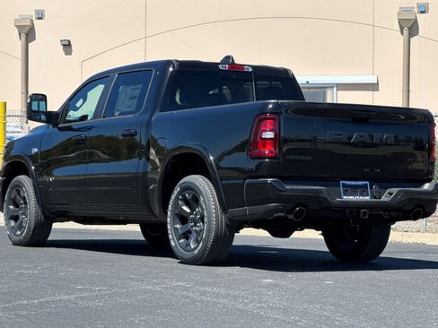 New 2026 RAM 1500 Big Horn AWD/4WD image 5
