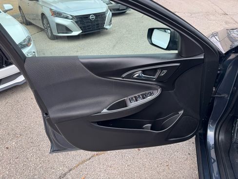 Used 2021 Chevrolet Malibu LS image 11
