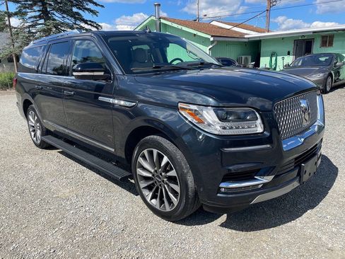 Used 2021 Lincoln Navigator L Reserve w/ Luxury Package AWD/4WD image 4