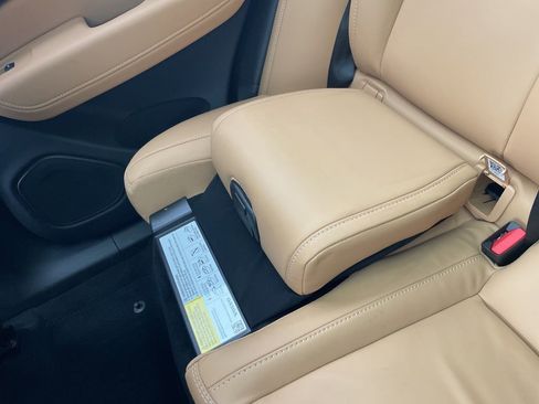 Certified 2024 Volvo XC60 B5 Ultimate image 23