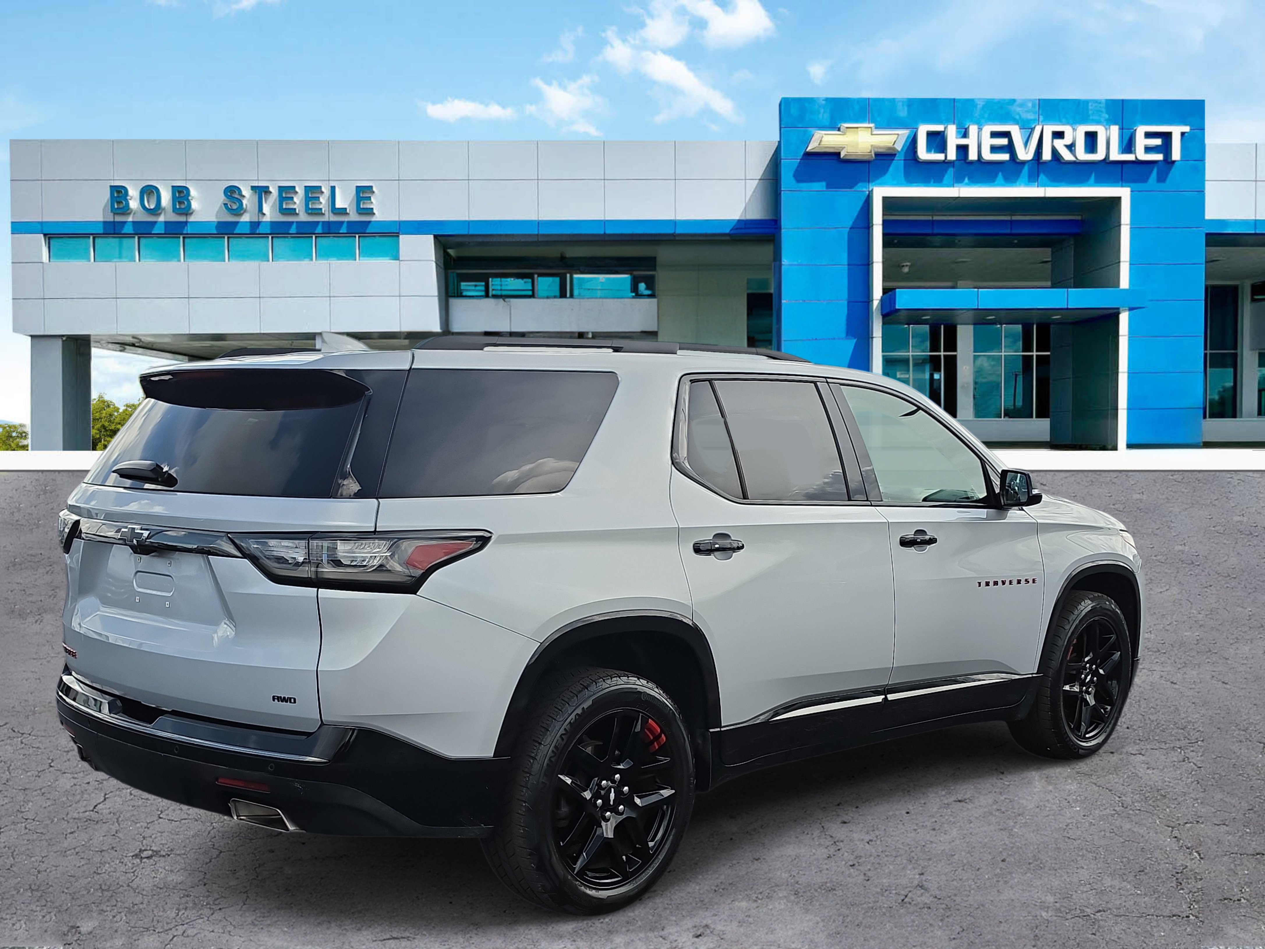 Certified 2019 Chevrolet Traverse Premier w/ Redline Edition AWD/4WD image 4