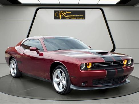 Used 2019 Dodge Challenger GT w/ Plus Package RWD image 7