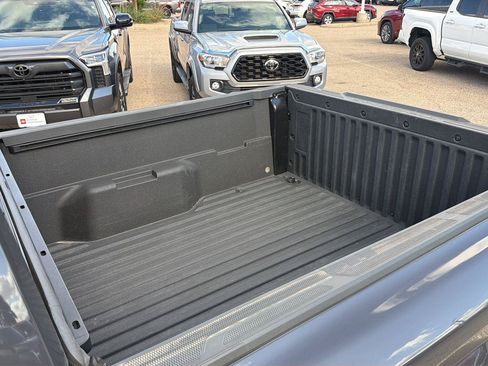 Used 2024 Toyota Tacoma SR5 AWD/4WD image 12