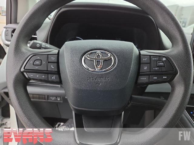 Certified 2025 Toyota Sienna LE FWD image 14
