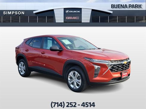 Used 2024 Chevrolet Trax LS image 2