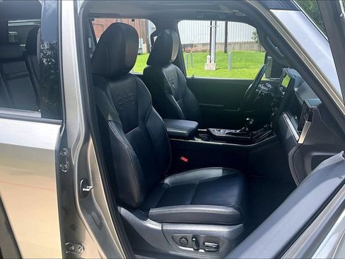 Used 2024 Lexus GX 550 AWD/4WD image 10