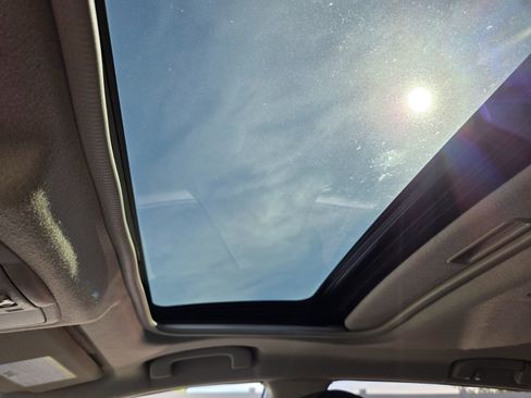 Used 2011 Nissan Rogue SV w/ SL Pkg image 20