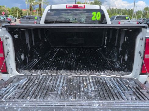 Used 2020 Chevrolet Colorado W/T RWD image 13