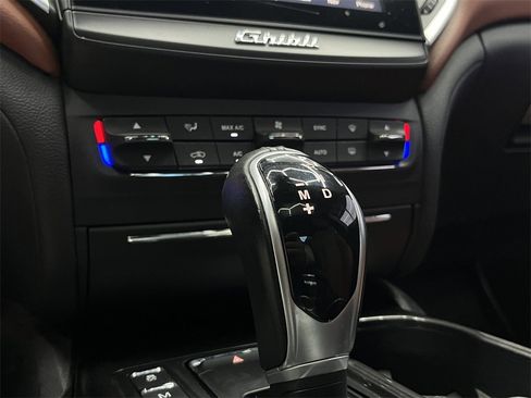 Used 2018 Maserati Ghibli image 25