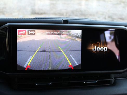 Used 2026 Jeep Wrangler Unlimited Rubicon 392 w/ Quick Order Package 27X Moab AWD/4WD image 15