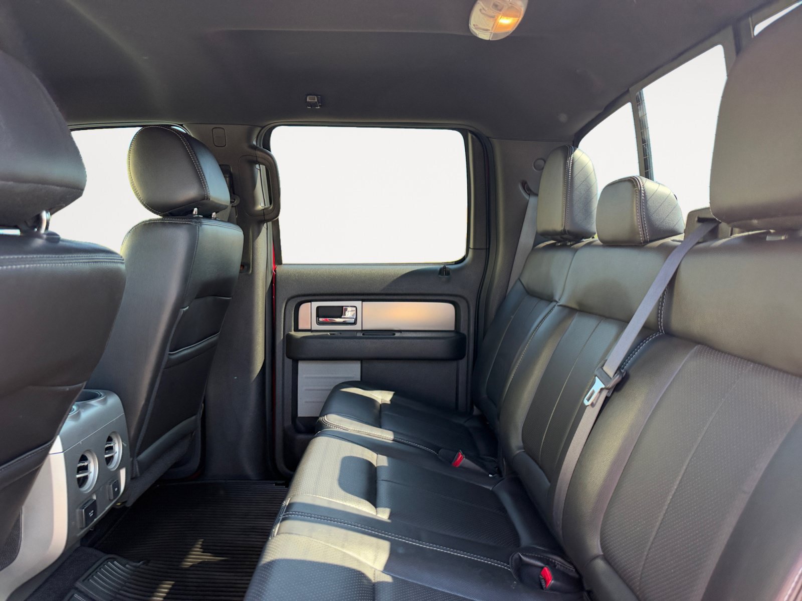 Used 2014 Ford F150 FX4 w/ Equipment Group 402A Luxury AWD/4WD image 13