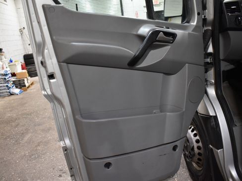 Used 2017 Mercedes-Benz Sprinter 3500 image 8