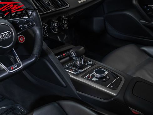 Used 2018 Audi R8 V10 image 28