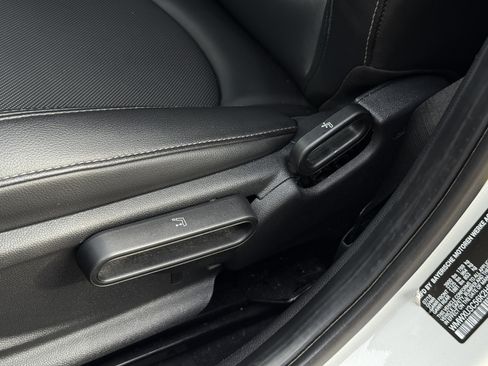 Used 2019 MINI Cooper S image 27