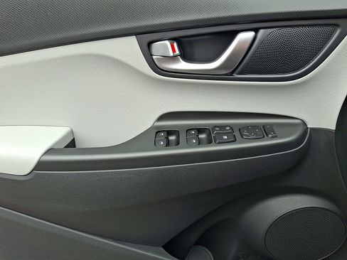 Used 2023 Hyundai Kona SEL w/ Convenience Package image 12