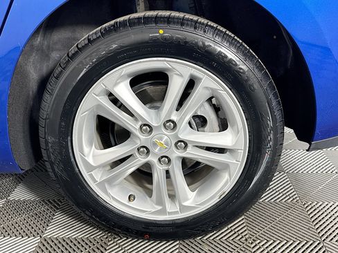 Used 2018 Chevrolet Cruze LT image 35