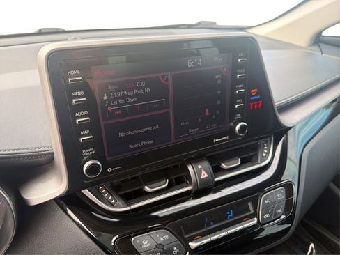 Used 2021 Toyota C-HR LE image 14